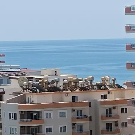 Cozy Sea View Next To The Beach, In The Mid Of The Market, Saturday Bazar, Restaurants & Bars Etc, Mahmutlar! Appartement *